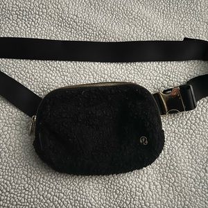 Everywhere Fleece Belt Bag Crossbody Bag